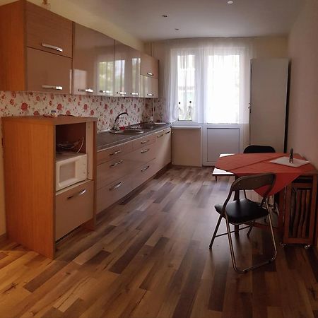 Orhidea Apartman Gheorgheni  Luaran gambar